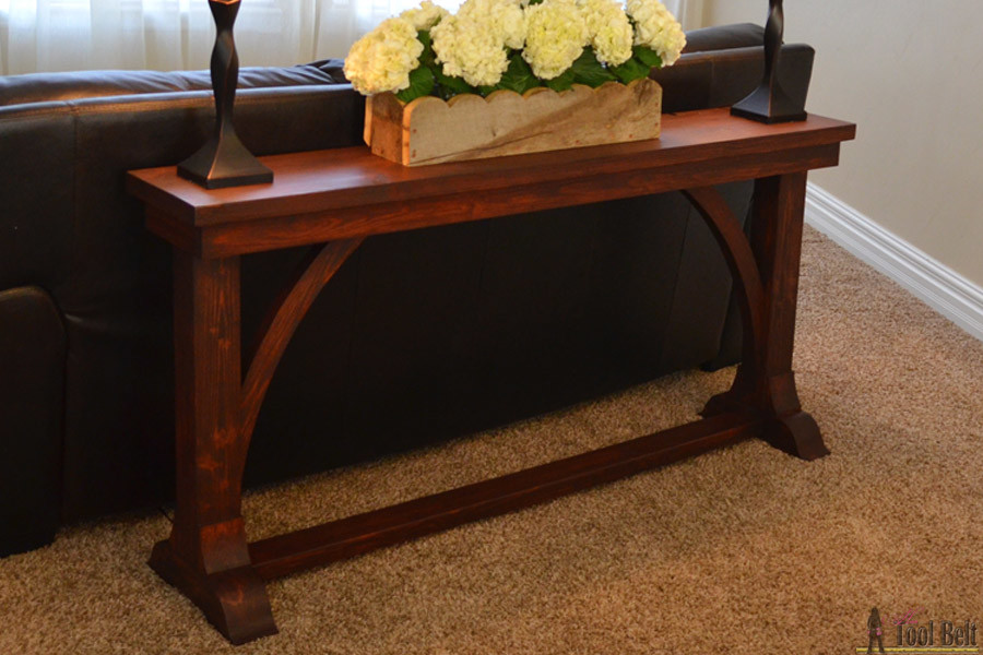 Free DIY plans to build a stylish narrow sofa table for about $30.  