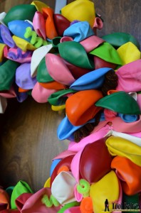 balloon wreath pins