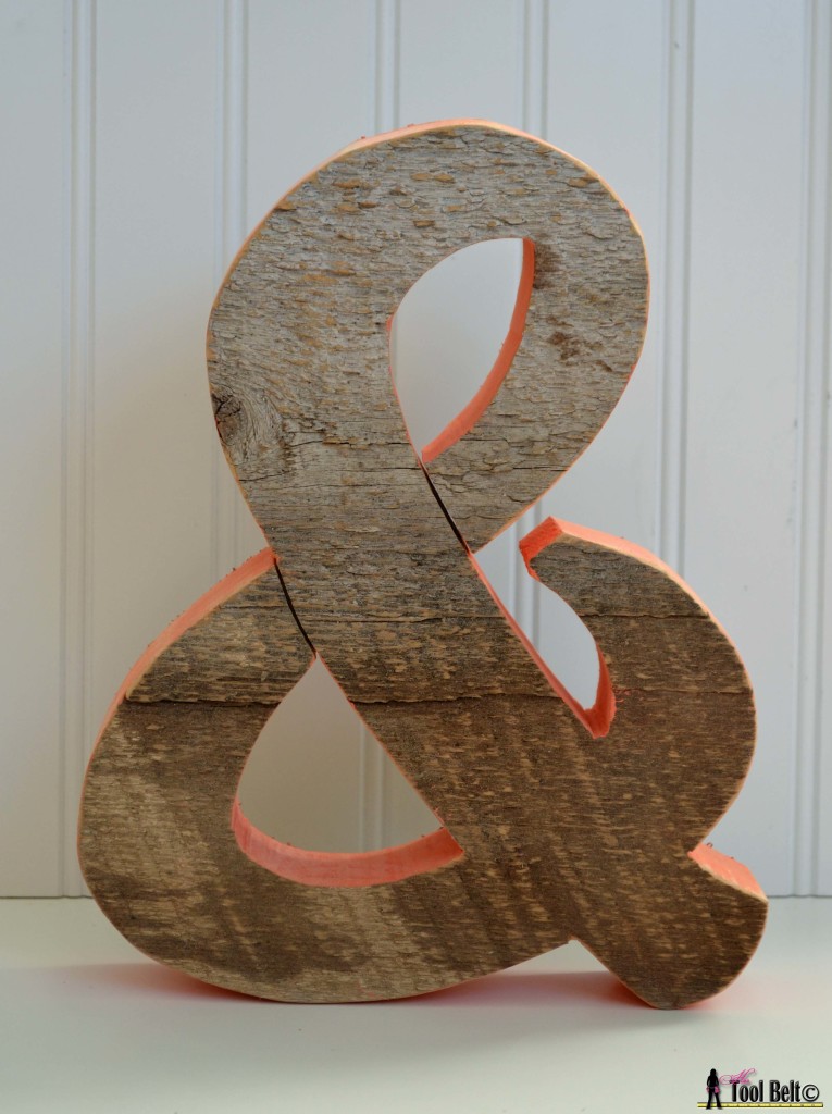 Chunky rustic ampersand pattern on hertoolbelt.com