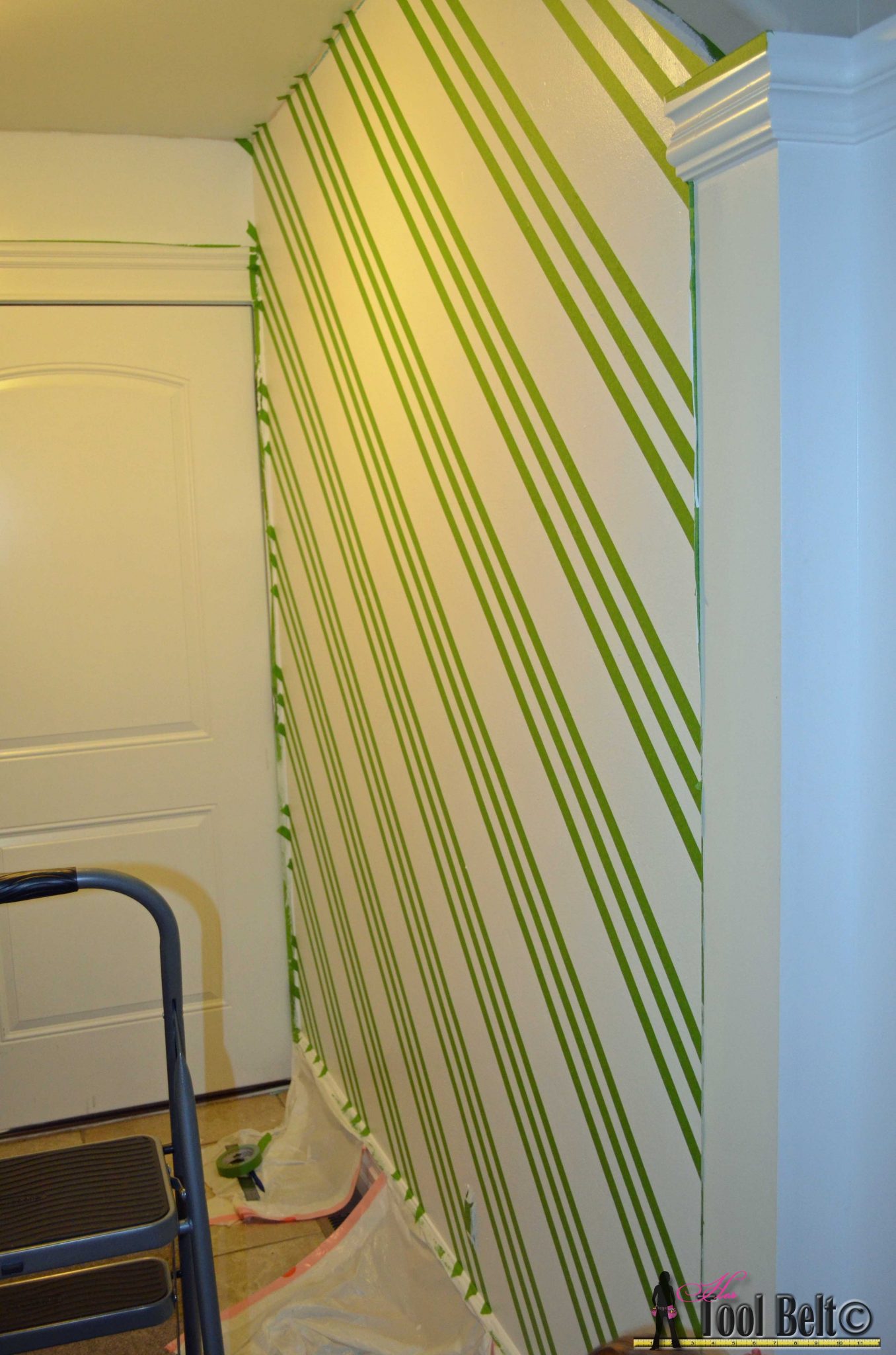 Featured image of post Geometric Easy Painters Tape Wall Designs : If you come across any further problems, let us know, and we are willing to give you.