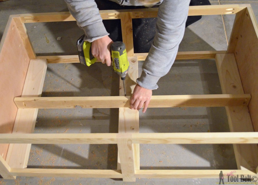 Step 7 crate table attach center divider