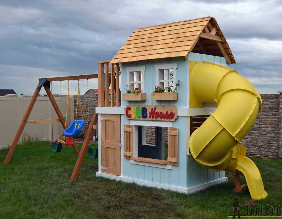 The perfect solution to keep the kids playing outside for hours, check out that fun slide. Build a DIY Clubhouse Play set with tutorial and play set plans. 