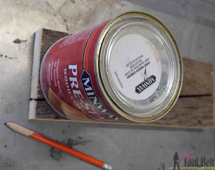 This mason jar caddy makes a perfect rustic centerpiece, paint the jars to change it up for the holidays! Build a simple wood tool box caddy with these free plans.