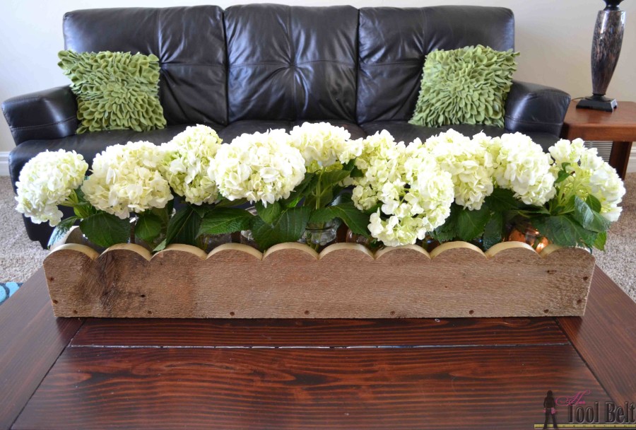 DIY scalloped planter box centerpiece - free plans Hertoolbelt