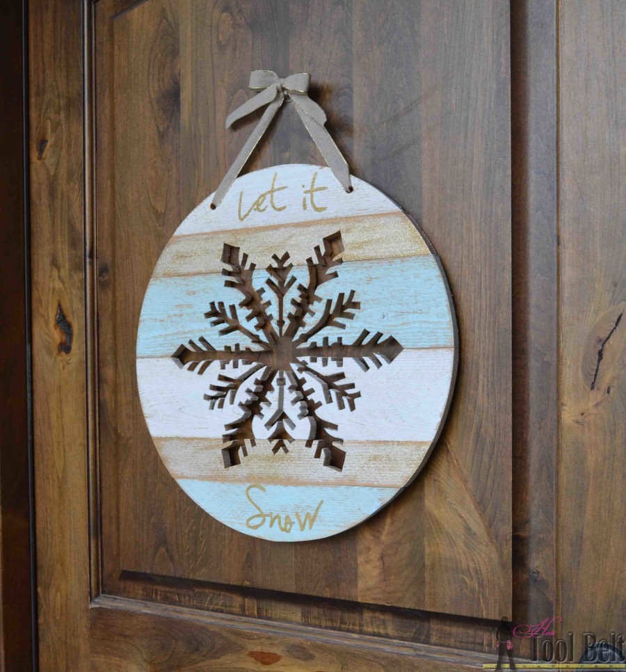 'Let it Snow' - wooden snowflake door hanger tutorial. (aqua, white and gold)