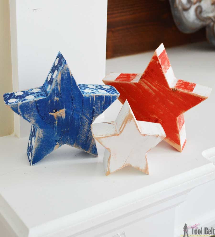 Super easy wood craft to use up scrap wood 2x4 and 2x6 pieces. Distressed red, white and blue star blocks with free pattern and simple tutorial.