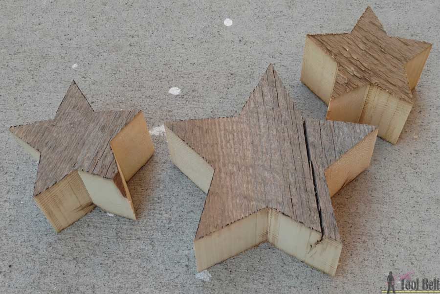 Super easy wood craft using chunky reclaimed wood (barn wood). Distressed red, white and blue star blocks with free pattern and simple tutorial.