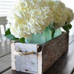 Easy Reclaimed Wood Box Centerpiece