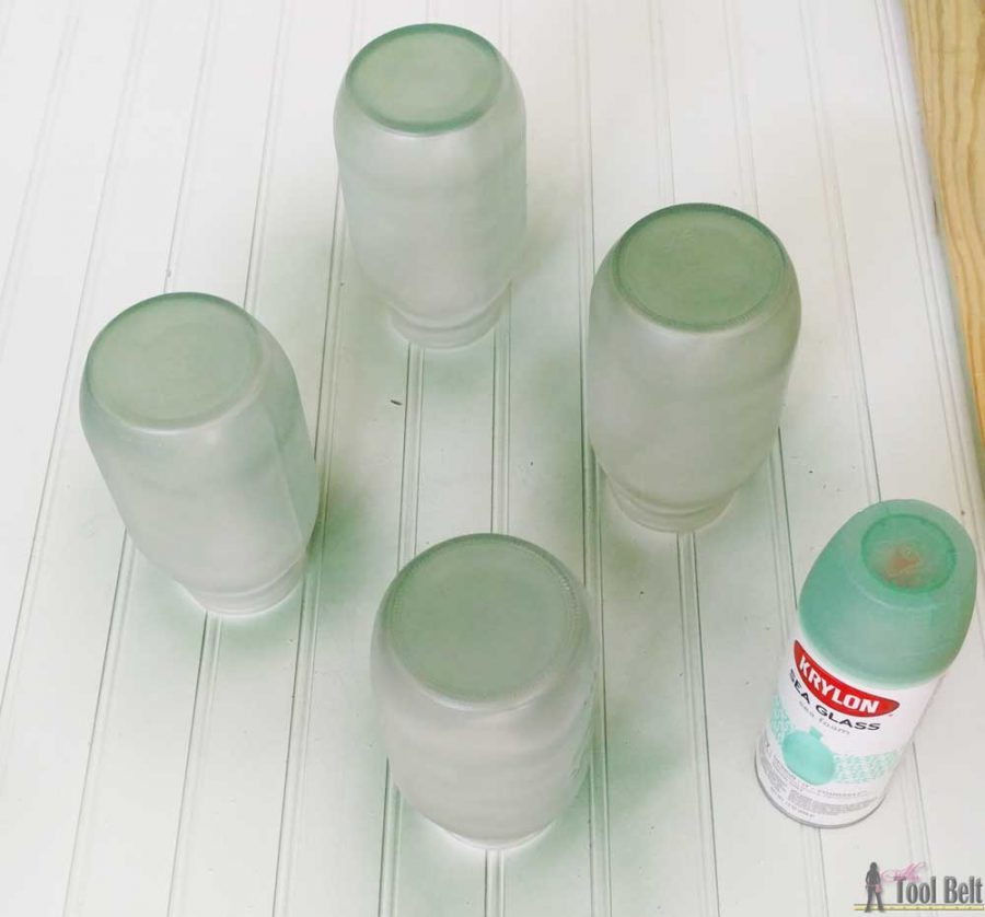 Simple box centerpiece plans with lots of variations on length and height.  Check out how to transform regular mason jars into pretty sea glass jars