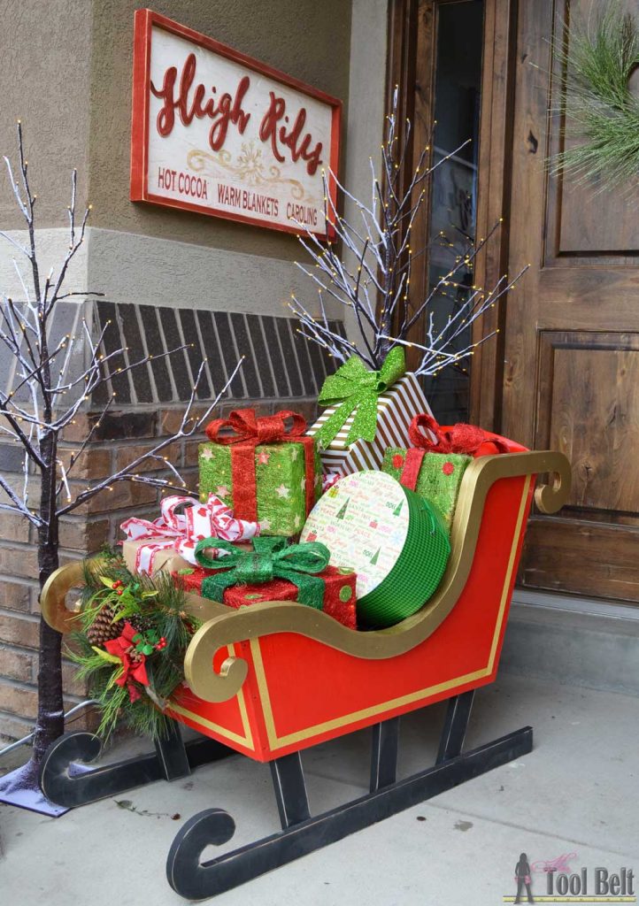 DIY Santa Sleigh with free pattern.