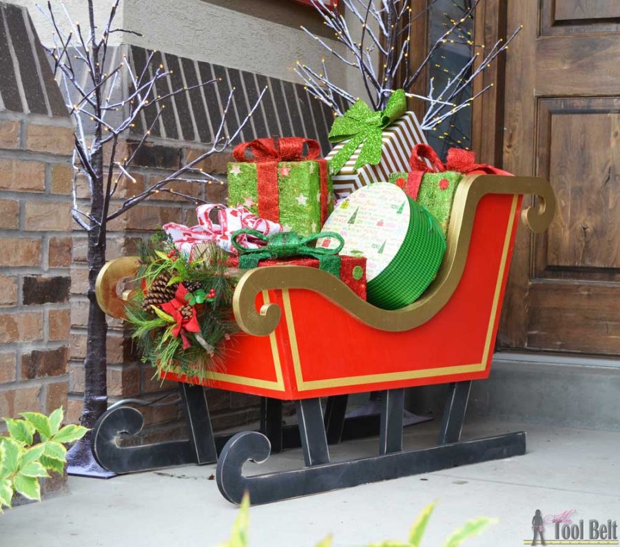 DIY Santa Sleigh with free pattern.