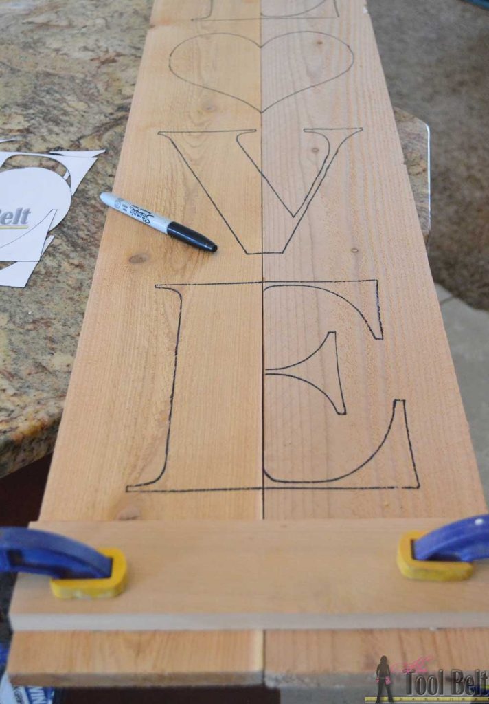 DIY big LOVE wood sign for Valentine's decor. Free plans and tutorial. 