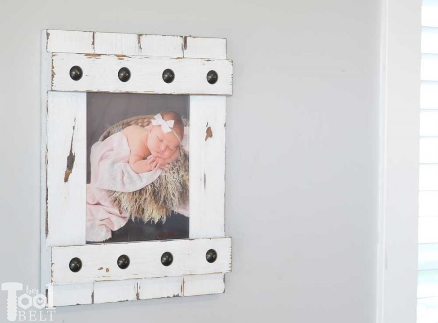 Change out your photo prints super easy with a sliding farmhouse style frame. Make these cute frames out of wood with free plans