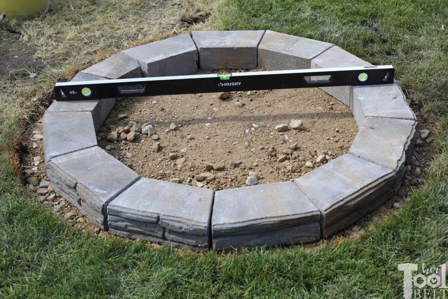 level blocks - How to build a DIY backyard firepit with wall blocks from Home Depot. 