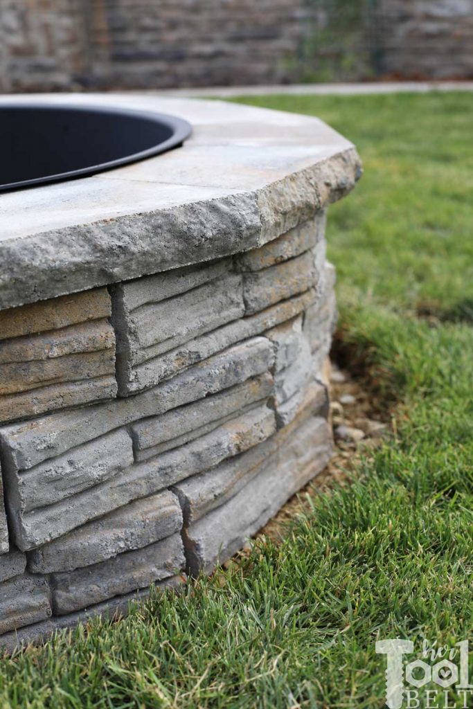 How to build a DIY backyard firepit with oldcastle wall blocks from Home Depot. 