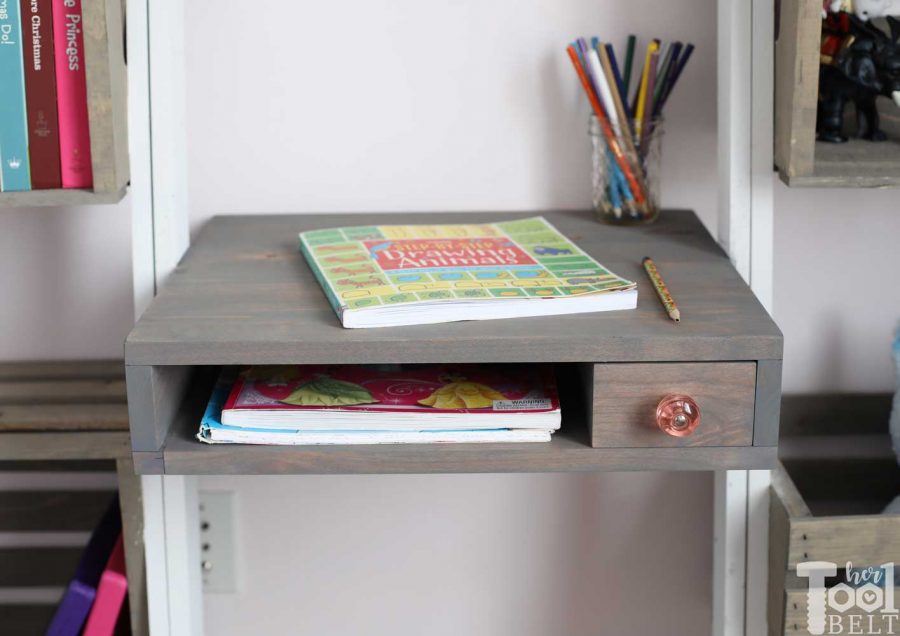 desk. Free plans to build an easy leaning crate ladder bookshelf and desk system for kids. The crates are great to organize and store books and toys. Free plans on hertoolbelt.com 
