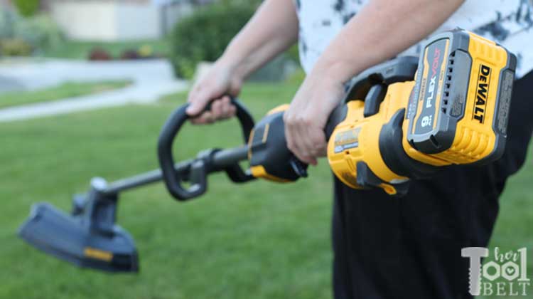 udluftning Kvarter ejendom DEWALT 60V Cordless String Trimmer - Her Tool Belt